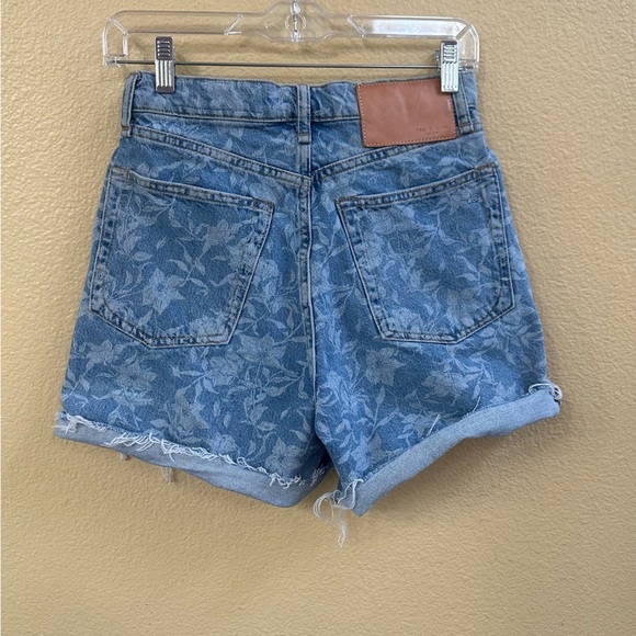 Rag & Bone Maya High Rise Floral Laser Print Raw Hem 6” Jean Short Size 25 EUC! - Picture 10 of 15